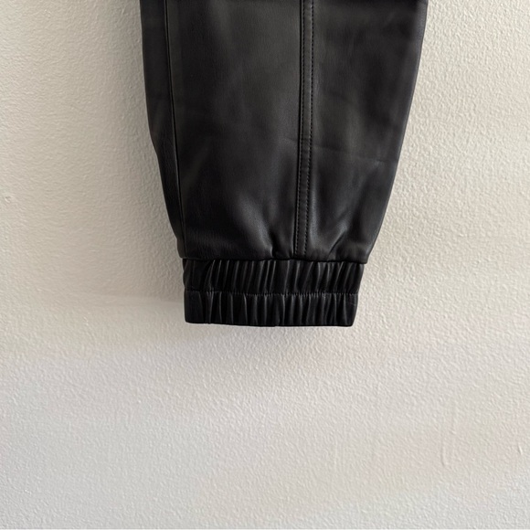 ZARA MAN - FAUX LEATHER CARGO PANTS - Picture 8 of 12